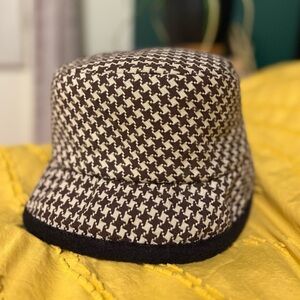 Canadian designer houndstooth bucket hat – made in Canada